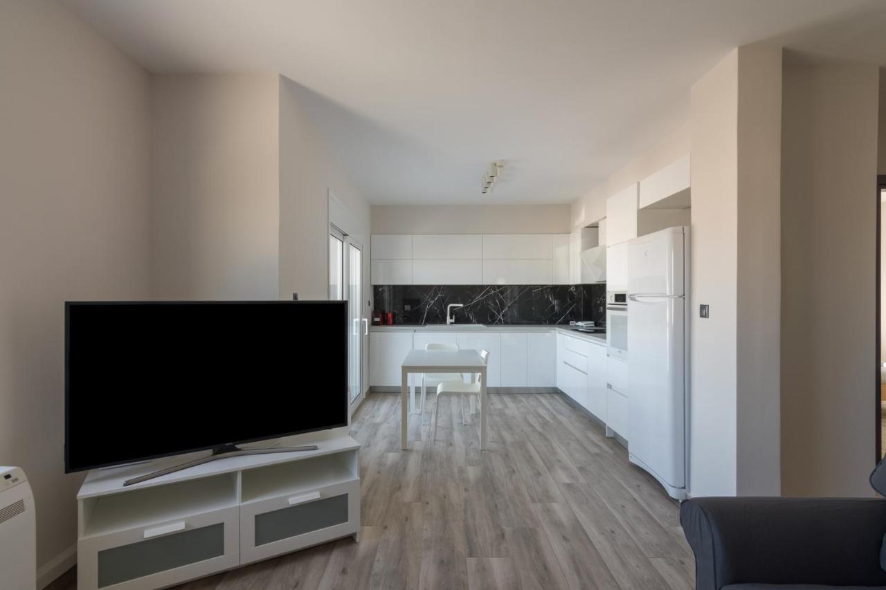 Acropolis View Apartment For 4 Ppl Atene Esterno foto