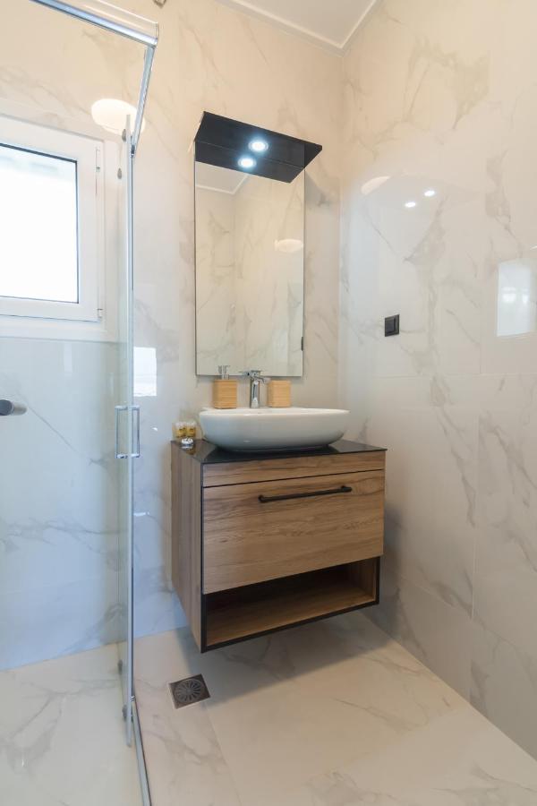 Acropolis View Apartment For 4 Ppl Atene Esterno foto
